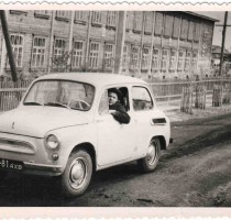 п.Урдома. Легковой автомобиль "Запорожец" (горбатый) купленный в 1967 году столяром прорабского участка Бахтиным И.П. одним из первых.